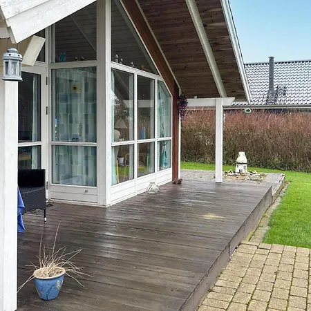 3 Bedroom Lovely In Дом отдыха