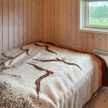 3 Bedroom Lovely In Hejls