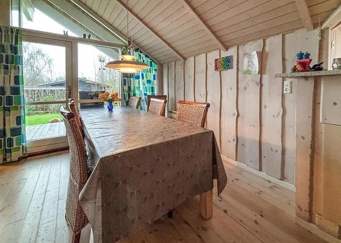 3 Bedroom Lovely In Дом отдыха Hejls