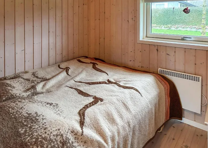 3 Bedroom Lovely In Hejls